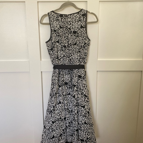WHBM Cocktail Dress - Picture 2 of 3